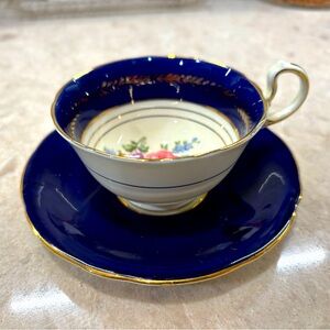 Aynsley, England, tea cup and saucer. Bone china.